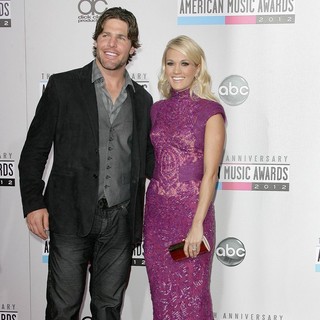 Mike Fisher in The 40th Anniversary American Music Awards - Arrivals - fisher-underwood-40th-anniversary-american-music-awards-01
