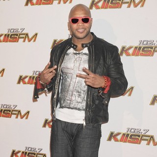 Flo Rida in 102.7 KIIS FM's Jingle Ball 2011 - Arrivals