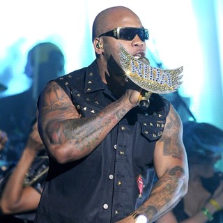 Flo Rida in 2012 MuchMusic Video Awards - Show