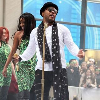 Flo Rida in Flo Rida Performing Live on NBC's Toyota Concert Series on The Today Show