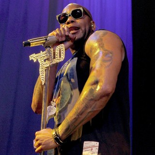 Flo Rida in Flo Rida Performs Live at The Bay Street Grand Prix Celebrity Race Gala