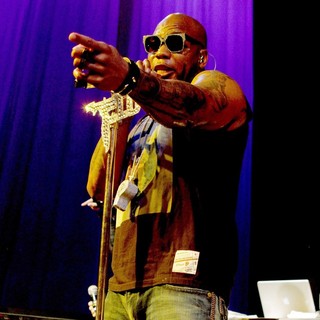 Flo Rida in Flo Rida Performs Live at The Bay Street Grand Prix Celebrity Race Gala