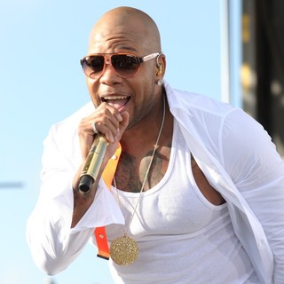Flo Rida in Flo Rida Performs Live on NBC's Today