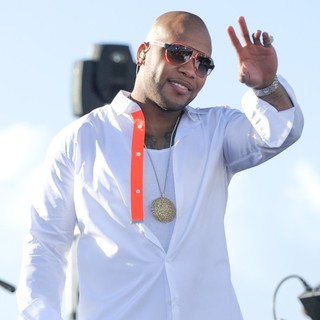 Flo Rida in Flo Rida Performs Live on NBC's Today