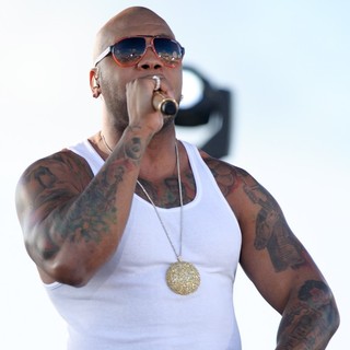 Flo Rida in Flo Rida Performs Live on NBC's Today