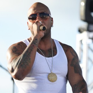 Flo Rida in Flo Rida Performs Live on NBC's Today