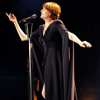 Florence Welch, Florence and the Machine in Florence and the Machine Perform at Molson Canadian Amphitheatre
