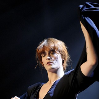 Florence Welch, Florence and the Machine in Florence and the Machine Perform at Molson Canadian Amphitheatre