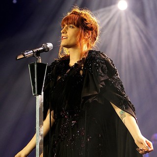 Florence Welch, Florence and the Machine in Florence and the Machine Performing Live During Their Second Night at The O2 Arena