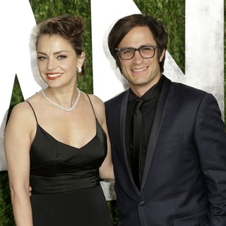 Gael Garcia Bernal in 2013 Vanity Fair Oscar Party - Arrivals - fonzi-bernal-2013-vanity-fair-oscar-party-01