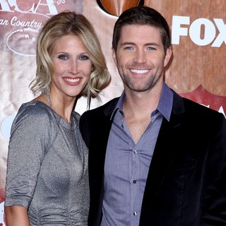 Josh Turner in 2011 American Country Awards - Arrivals - ford-turner-2011-american-country-awards-01