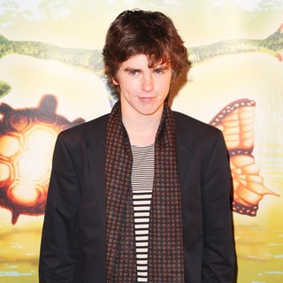 Freddie Highmore in Cirque du Soleil: TOTEM Premiere - Arrivals