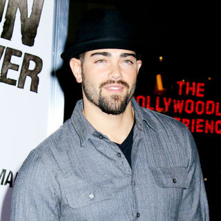 Jesse Metcalfe in Los Angeles Premiere of 'The Book Of Eli' - Arrivals