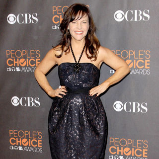 Rachael Harris in People's Choice Awards 2010 - full_peoples_choice_awards_03_wenn5412206
