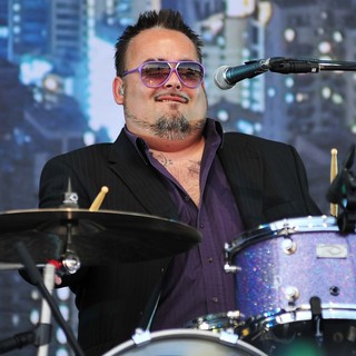 Fun Lovin' Criminals in V Festival - Day Two