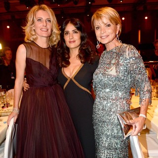 Maria Furtwangler, Salma Hayek, Uschi Glas in Bambi Awards 2012