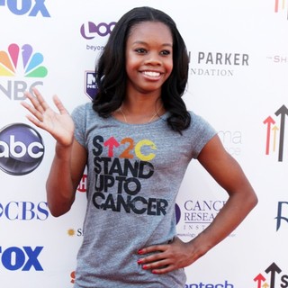 Gabrielle Douglas in Stand Up To Cancer 2012 - Arrivals