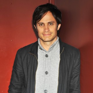 Gael Garcia Bernal Launches Amnesty International's Call to End Impunity for Past Human Rights Abuse - gael-garcia-bernal-launches-amnesty-international-s-call-02
