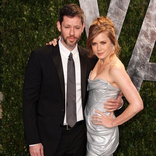 Darren Le Gallo, Amy Adams in 2012 Vanity Fair Oscar Party - Arrivals