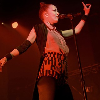 Shirley Manson, Garbage in Garbage Performing Live