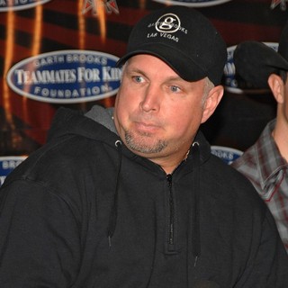 Garth Brooks in PBR and Garth Brooks Teammates for Kids Foundation Press Conference