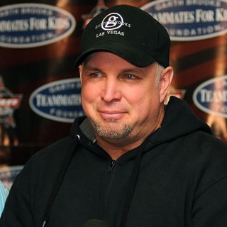 Garth Brooks in PBR and Garth Brooks Teammates for Kids Foundation Press Conference