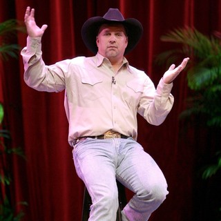 Garth Brooks Announces That He Will Come Out of Retirement to Perform A Series of Special Engagement
