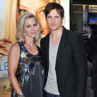 Jennie Garth, Peter Facinelli in The Premiere of Letters to Juliet - Arrivals