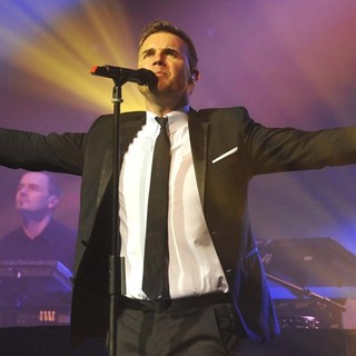 Gary Barlow in Gary Barlow Performing Live on Stage