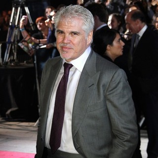 Gary Ross in The Paris Premiere of The Hunger Games - Arrivals