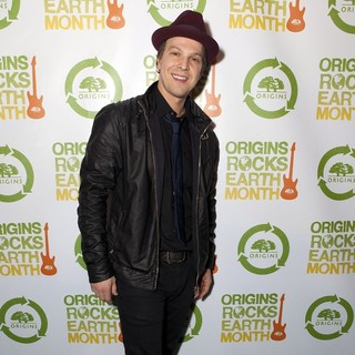 Gavin DeGraw in Origins Rocks Earth Month