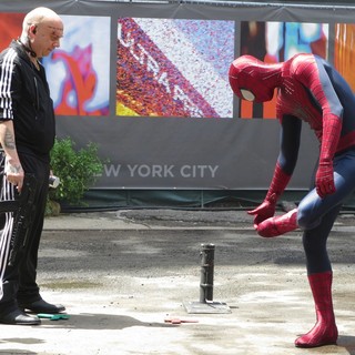 Paul Giamatti in On The Set of The Amazing Spider-Man 2 - giamatti-garfield-on-the-set-amazing-spiderman-2-01