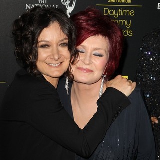 Sara Gilbert, Sharon Osbourne in 39th Daytime Emmy Awards - Arrivals