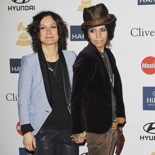 Sara Gilbert, Linda Perry in Clive Davis and The Recording Academy's 2013 Pre-Grammy Gala and Salute to Industry Icons