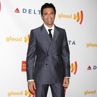 Gilles Marini in The 23rd Annual GLAAD Media Awards - gilles-marini-23rd-annual-glaad-media-awards-02