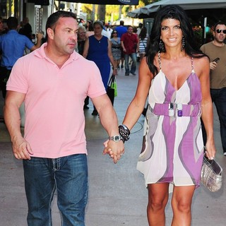 Joe Giudice, Teresa Giudice in Teresa Giudice at The book Signing for Her New Cookbook