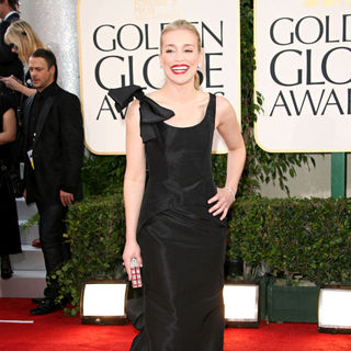Piper Perabo in 68th Annual Golden Globe Awards - Arrivals
