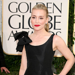 Piper Perabo in 68th Annual Golden Globe Awards - Arrivals