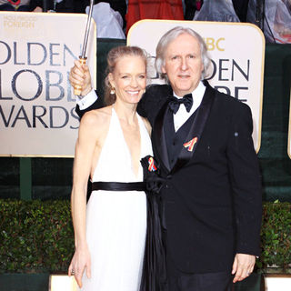 James Cameron, Suzy Amis in 67th Golden Globe Awards - Arrivals
