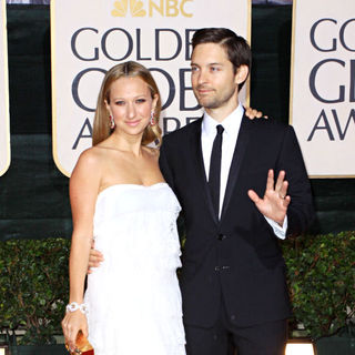 Tobey Maguire, Jennifer Meyer in 67th Golden Globe Awards - Arrivals