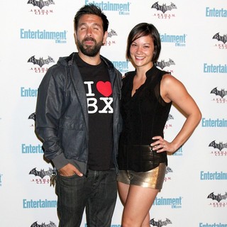 Joshua Gomez, Amy Pham in Comic Con 2011 Day 3 - Entertainment Weekly Party - Arrivals