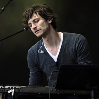 Gotye in Gotye Performing Live in Concert at The Annual Homebake Australian Music Festival