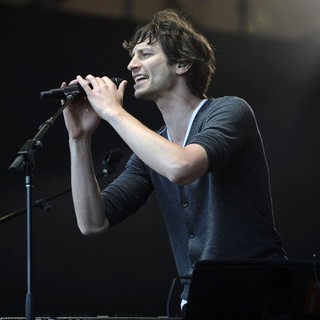 Gotye in Gotye Performing Live in Concert at The Annual Homebake Australian Music Festival