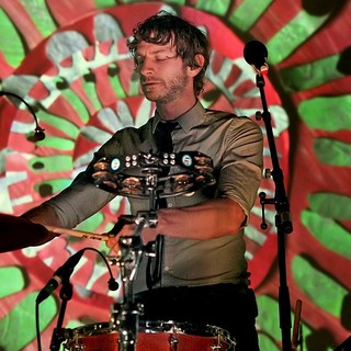 Gotye in Gotye Performing