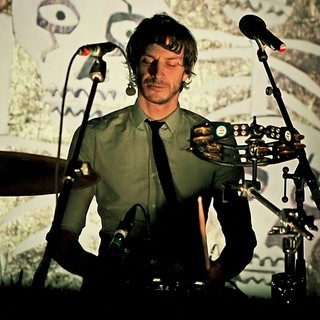 Gotye in Gotye Performing