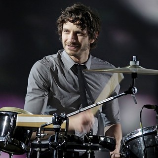 Gotye in Gotye Performing