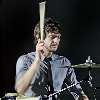 Gotye in Gotye Performing