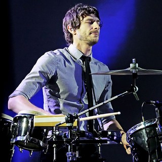Gotye in Gotye Performing