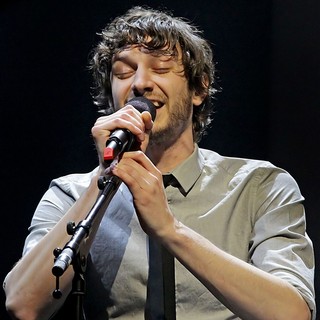 Gotye in Gotye Performing