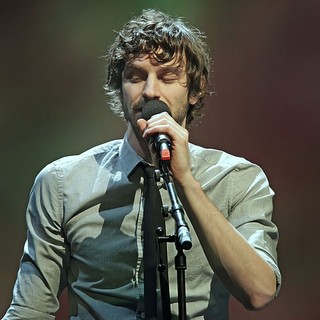 Gotye in Gotye Performing